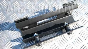 Кронштейн OJ для крепления домкрата High-Lift Jack к экспедиционному багажнику OJ. Артикул 09.016.01