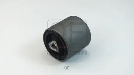 САЙЛЕНТБЛОК ПЕРЕДНЕГО НИЖНЕГО РЫЧАГА (Quattro Freni). Артикул QF30D00175