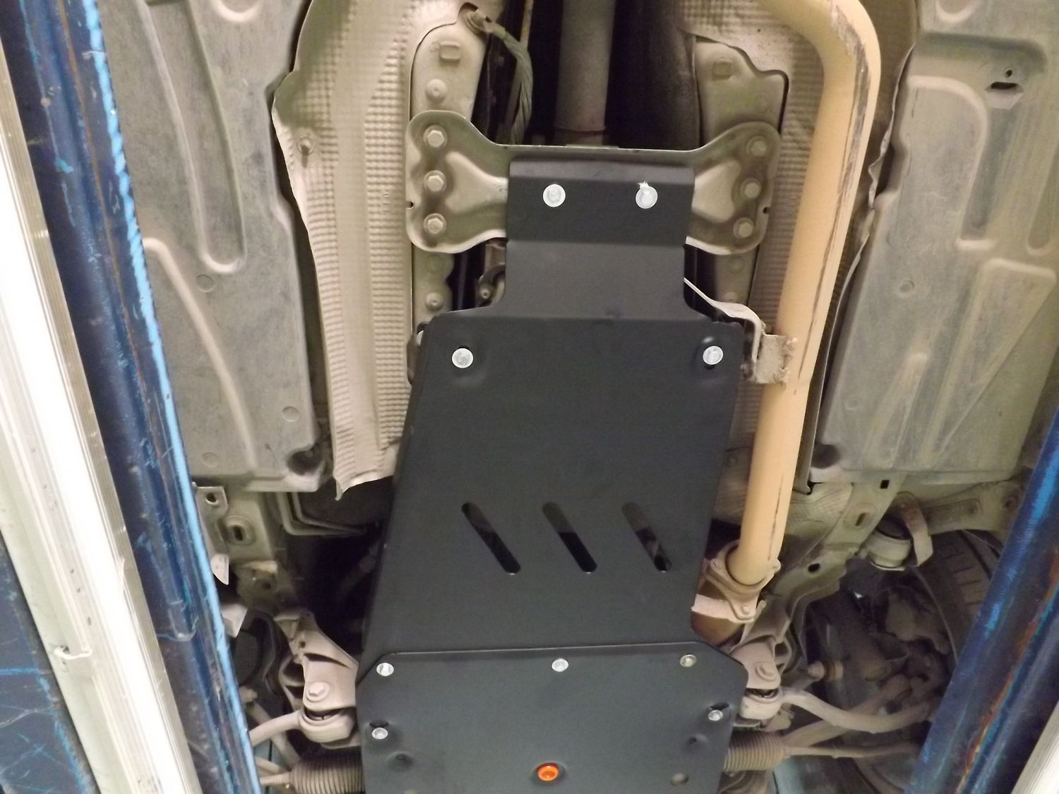 Защита Alfeco для КПП Mercedes-Benz CLK-Класс W209 до рестайлинга 2002-2005. Артикул ALF.36.18