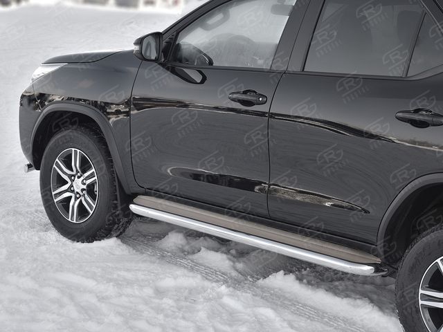 Защита порогов RusStal труба d63 с листом (Лист нерж, проф. нерж) (вариант 3) для Toyota Fortuner II (для России) 2017-2020. Артикул TFL-0028833