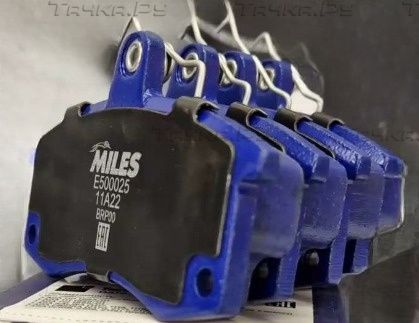 Тормозные колодки Miles (Керамика) передние для ВАЗ 2104 1995-2000. Артикул E500025