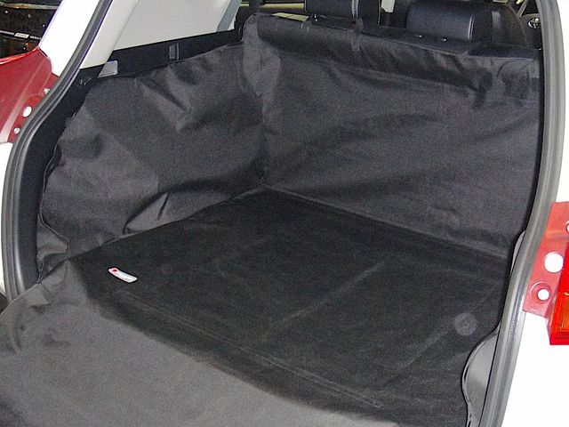 Защитный чехол AUTOSMSTUDIO "Standart" в багажник автомобиля для Toyota RAV4 III 2006-2012, черный. Артикул TP-RAV4(III)-STD-BL