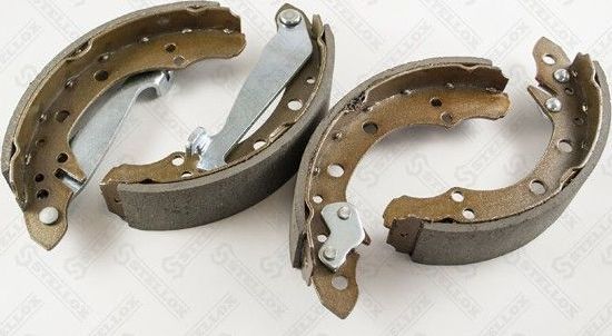 Тормозные колодки Stellox задние для Audi A2 2000-2005. Артикул 000 584-SX