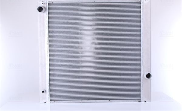 Радиатор охлаждения двигателя Nissens ** FIRST FIT ** для Land Rover Range Rover III 2002-2012. Артикул 64314