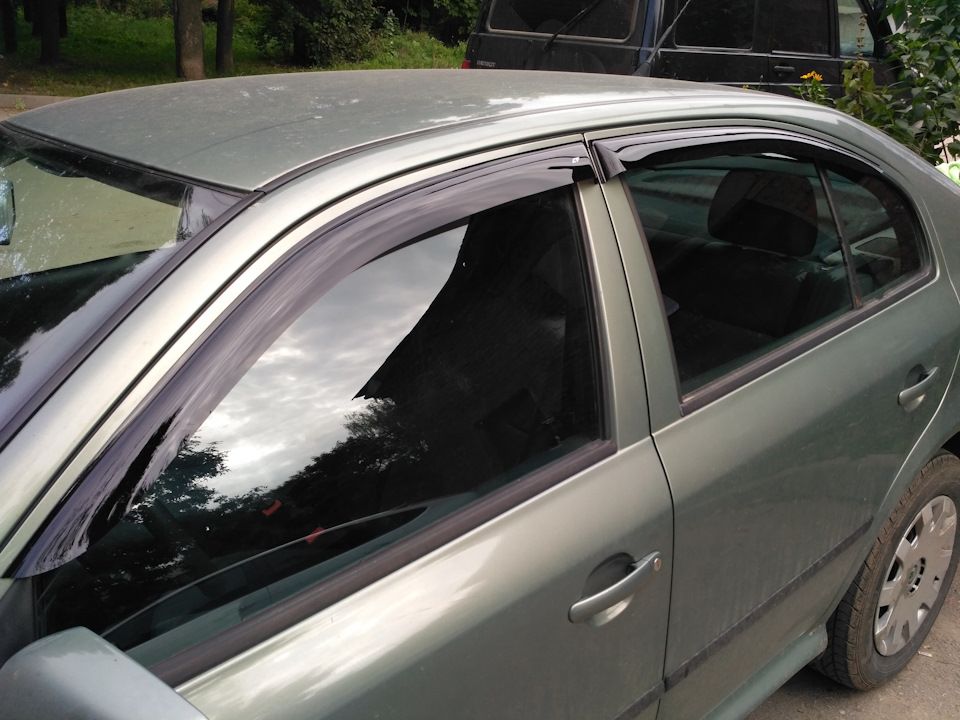 Дефлекторы Cobra Tuning для окон Skoda Octavia Tour 1996-2010. Артикул S20498