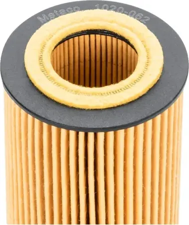 Фильтр масляный Skoda Octavia (A5 1Z-) (2004-2013), VW Passat [B6] (2005-2010) (Metaco). Артикул 1020062