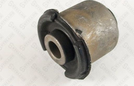 Сайлентблок переднего рычага подвески Stellox. Артикул 77-01267-SX