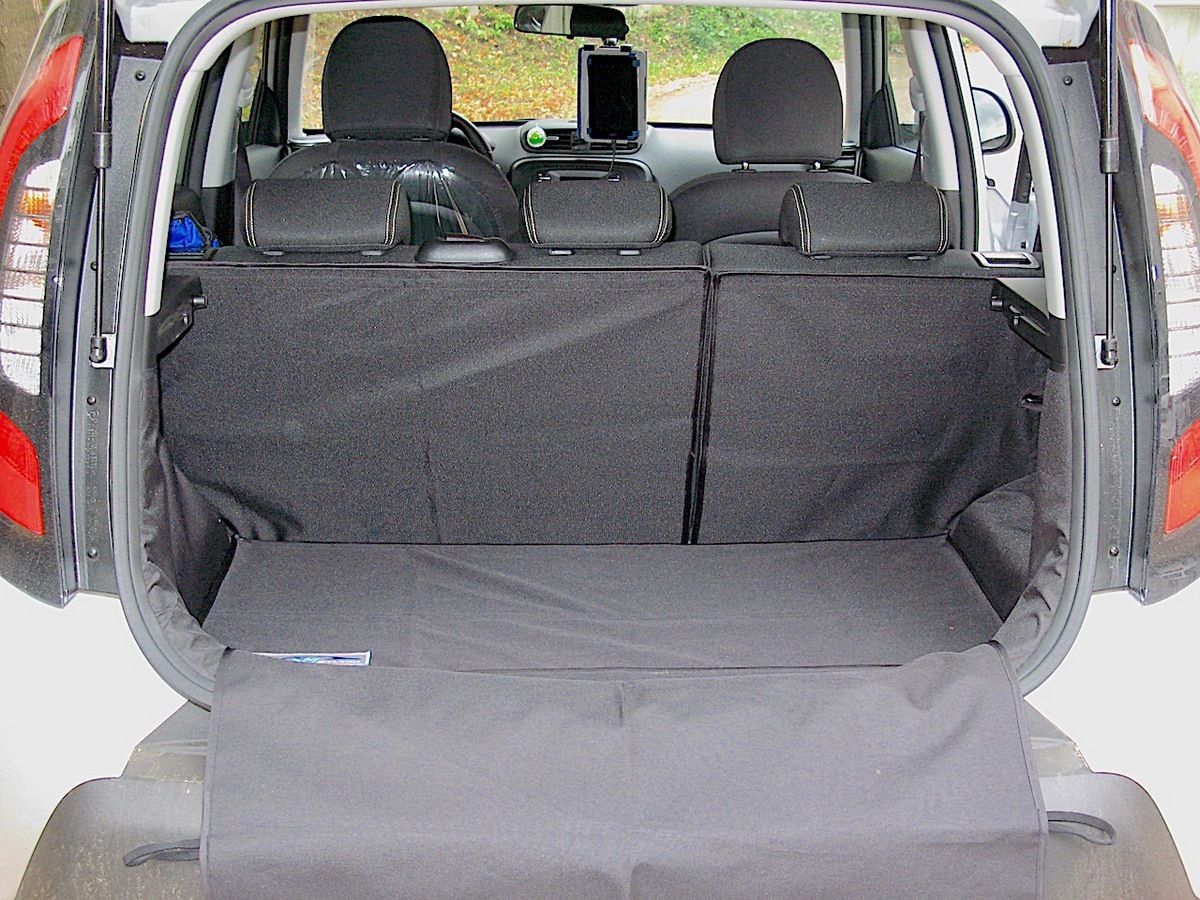 Защитный чехол AUTOSMSTUDIO "Maxi" в багажник автомобиля для Kia Soul 2014-2019, черный. Артикул TP-K5SOUL-MAXI-BL