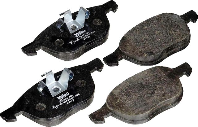 Тормозные колодки Valeo First передние для Volvo V40 Cross Country I 2012-2019. Артикул 301649