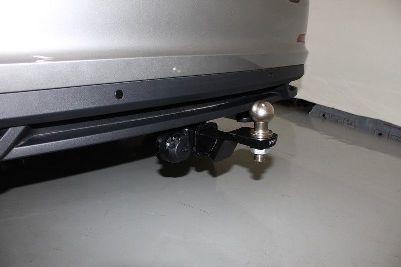 Фаркоп ТСС оцинкованный под американский квадрат для Skoda Rapid 2020-2026. Артикул TCU00159