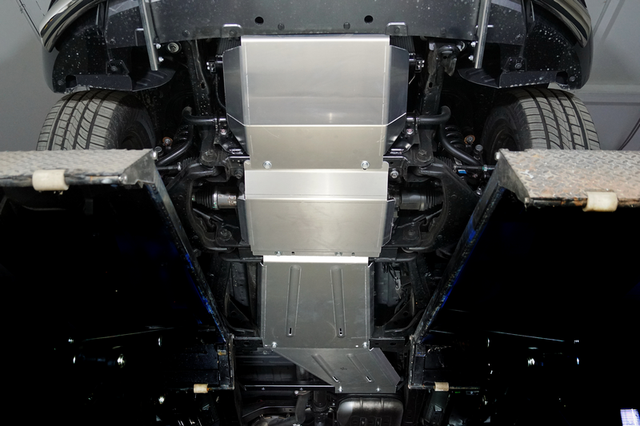 Защита алюминиевая ТСС (4 мм) для картера, КПП, РК и переднего моста Great Wall Poer 2021-2026. Артикул ZKTCC00510K