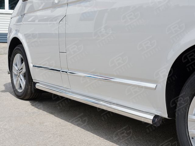 Защита порогов RusStal труба d63 левый (Вариант 2) для Volkswagen Multivan T6 (короткая база) 2015-2026. Артикул VCTT-0023142