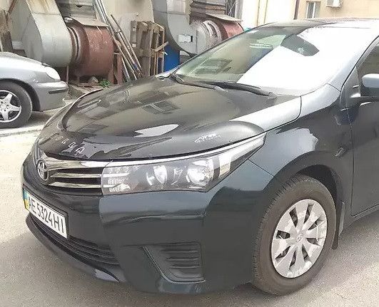Дефлектор Vip-Tuning для капота Toyota Corolla E180/E170 2013-2019. Артикул TYA75