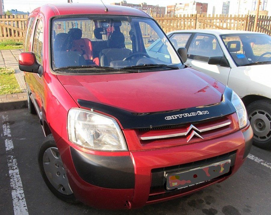Дефлектор Vip-Tuning для капота Citroen Berlingo I 2002-2012. Артикул CN01