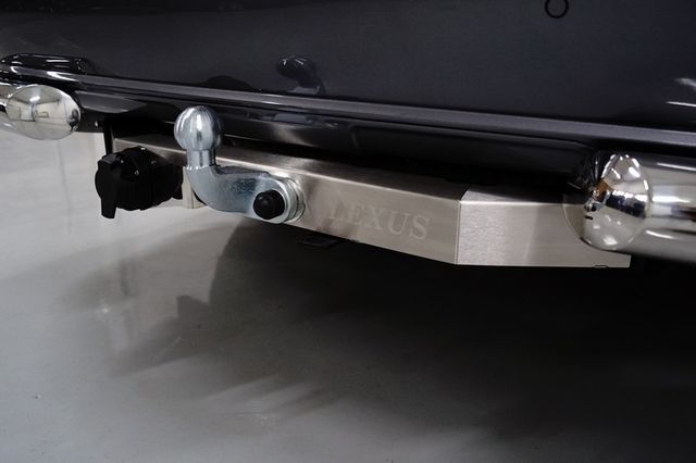 Фаркоп ТСС оцинкованный для Lexus GX 460 2019-2026с накладкой с надписью Lexus. Артикул TCU00149