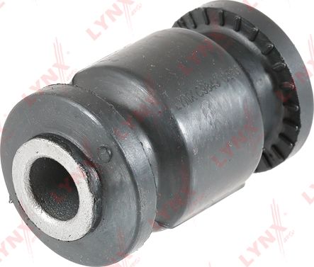 Сайлентблок переднего рычага подвески LYNXauto. Артикул C9849