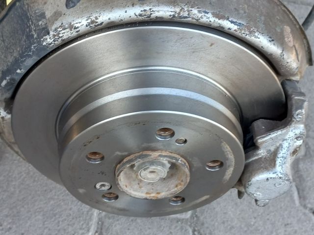 Тормозной диск Miles задний для Mercedes-Benz W124, A124 1984-1993. Артикул K010172