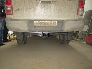 Фаркоп Bizon для Toyota Hilux VIII 2015-2025. Быстросъемный крюк. Артикул FA 0971-E