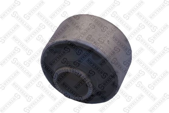 Сайлентблок переднего рычага подвески Stellox. Артикул 87-98012-SX