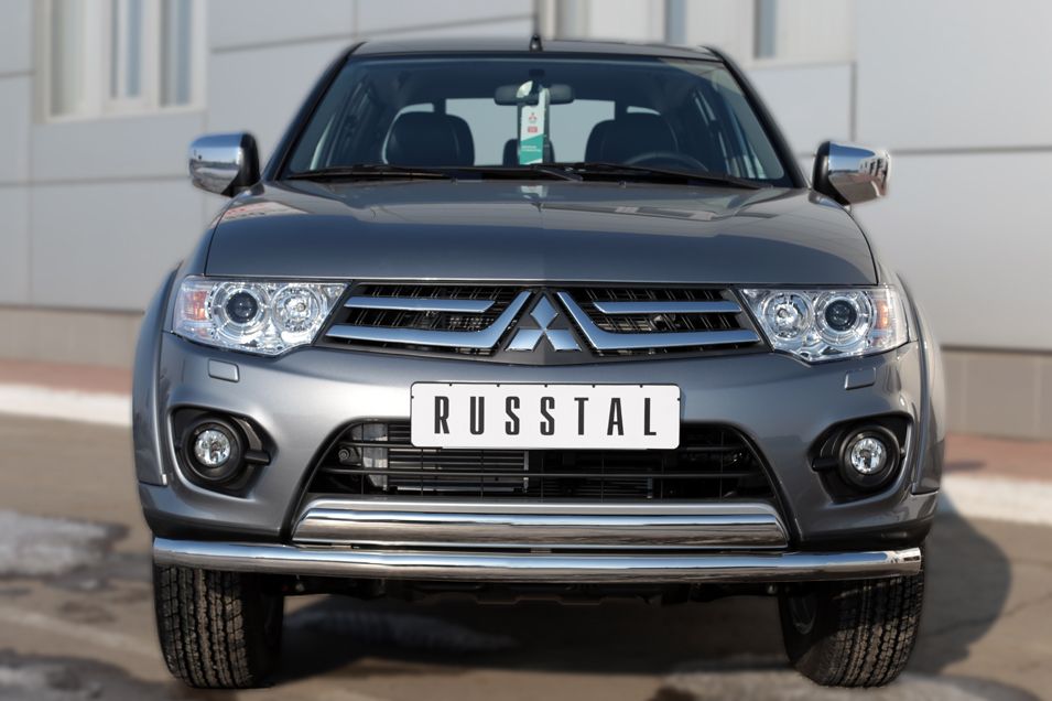 Защита RusStal переднего бампера d63 (секции) d75х42 (дуга) для Mitsubishi L200 IV рестайлинг 2013-2015. Артикул MLZ-002036