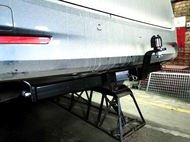 Фаркоп Halty для Toyota Vellfire (левый и правый руль) 2015-2026. Американский квадрат. Артикул TAlp15-v2