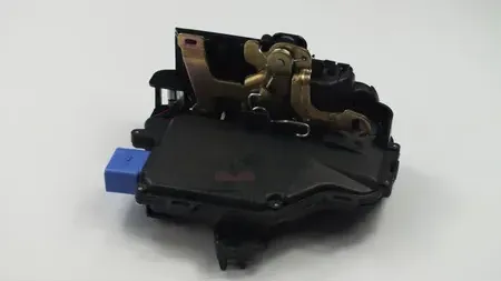 Замок двери fr (Quattro Freni). Артикул qf10j00023