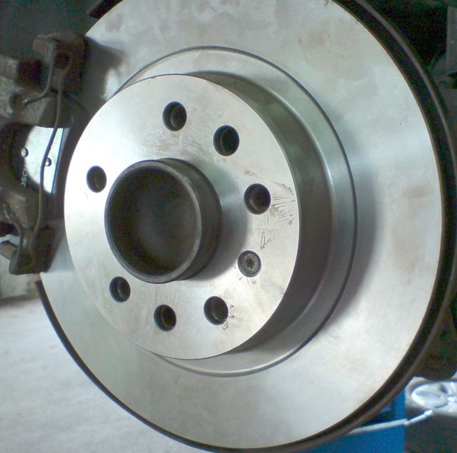 Тормозной диск Bosch задний для Saab 9-3 II 2002-2012. Артикул 0 986 479 106