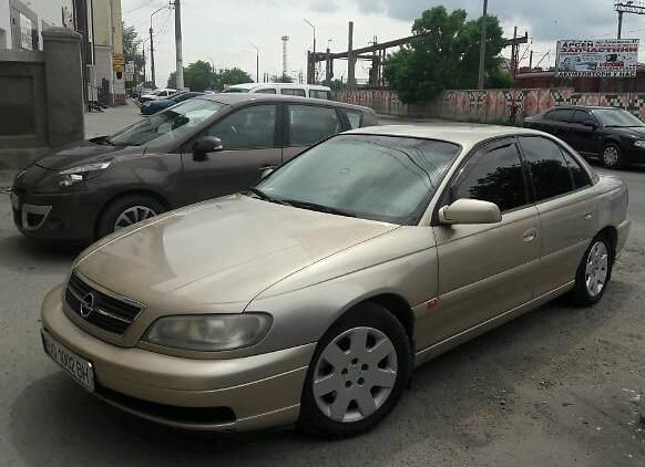 Дефлекторы Heko для окон (передняя пара) Opel Omega B седан 1994-2003. Артикул 25343