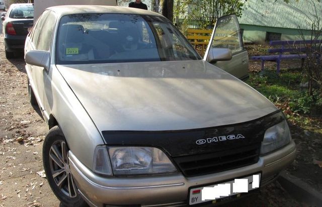 Дефлектор Vip-Tuning для капота Opel Omega A 1986-1994. Артикул OP33