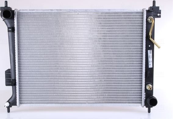 Радиатор охлаждения двигателя Nissens. Артикул 67548