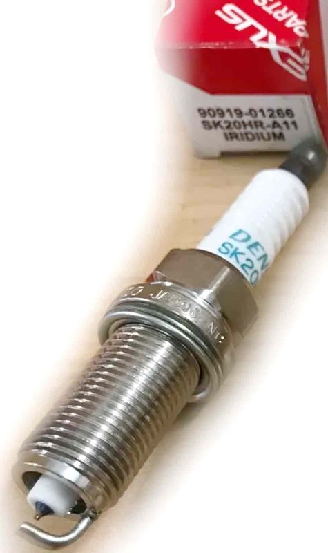 Свеча зажигания Toyota для Toyota Fortuner I 2004-2015. Артикул 9091901266