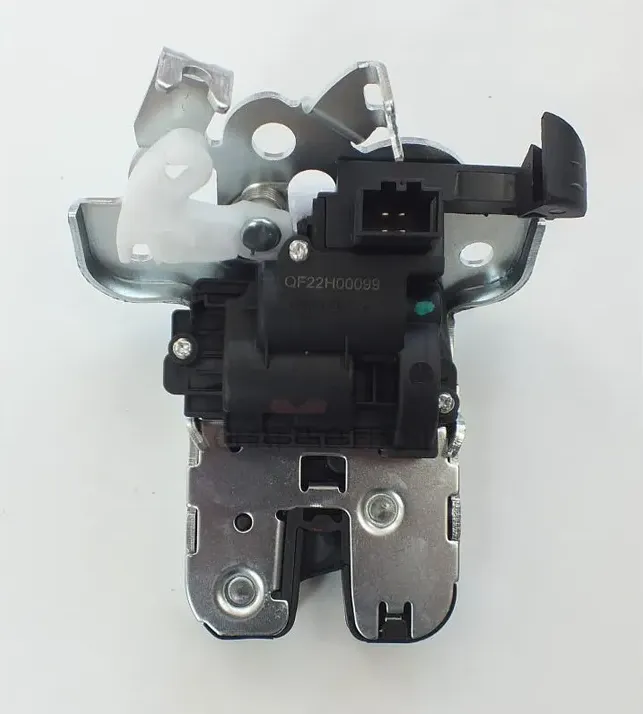 ЗАМОК БАГАЖНИКА (Quattro Freni). Артикул QF22H00099