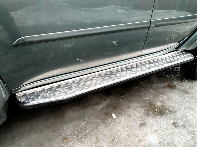 Пороги силовые РИФ лифт 40 мм для Mitsubishi L200 IV 2006-2015. Артикул RIFTRT-40000-40