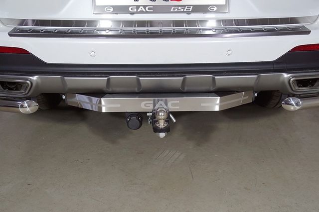 Фаркоп ТСС под американский квадрат с накладкой с надписью GAC для GAC GS8 4WD I 2019-2023. Артикул TCU00318