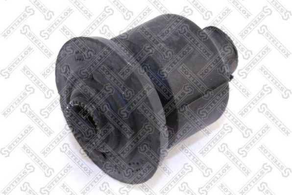 Сайлентблок переднего рычага подвески Stellox. Артикул 87-71007-SX