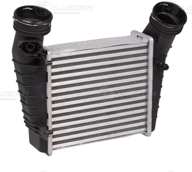 Интеркулер Luzar для Volkswagen Passat B5 2000-2005. Артикул LRIC 1804