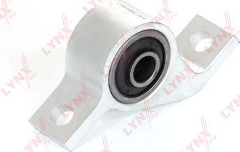 Сайлентблок переднего рычага подвески LYNXauto. Артикул C8642