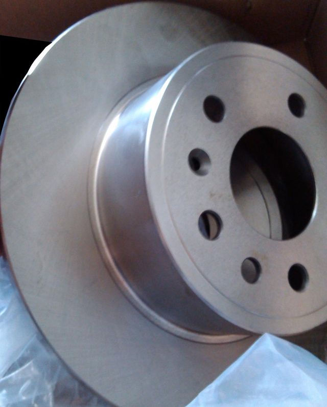 Тормозной диск RoadHouse задний для Saab 900 II 1993-1998. Артикул 6487.00