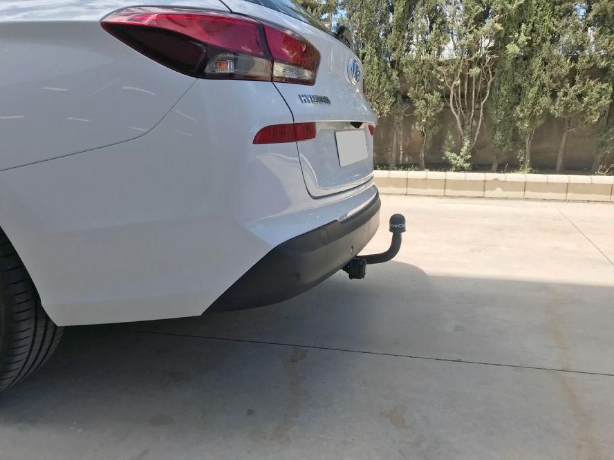 Фаркоп Aragon для Hyundai i30 III универсал 2017-2026. Артикул E2520AA