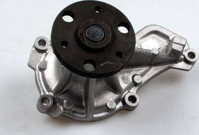 Помпа (водяной насос) Hepu. Артикул P7843