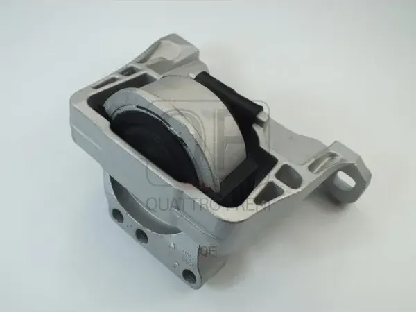 QF00A00702_ОПОРА ДВИГАТЕЛЯ RH (Quattro Freni). Артикул QF00A00702