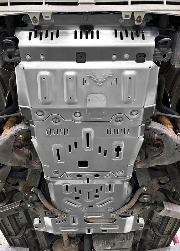 Защита алюминевая Falcon для радиатора, картера, РК, КПП Toyota Land Cruiser Prado 150 бензин 2009-2026. Артикул 8119381584A