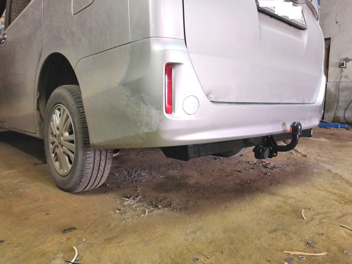 Фаркоп Halty для Toyota Noah гибрид III 2014-2026. Артикул TVox14 (H.T78.A)