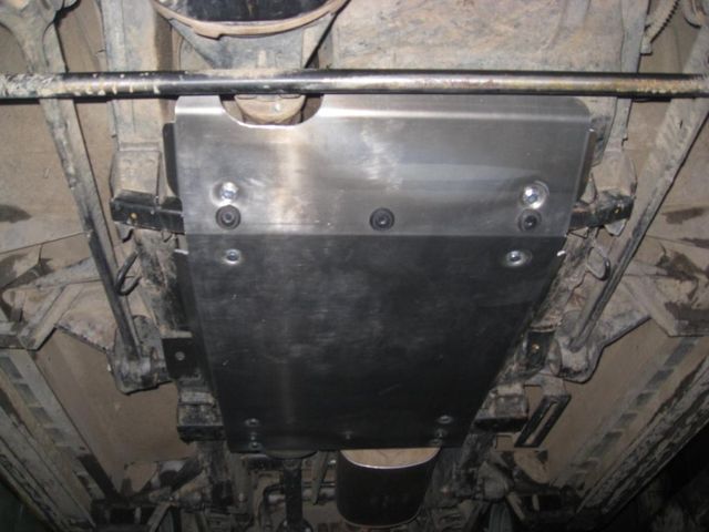 Защита алюминиевая Alfeco для КПП и раздатки Land Rover Discovery II 2002-2004. Артикул ALF.38.03 AL4