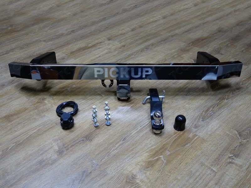 Фаркоп ТСС оцинкованный под американский квадрат с накладкой с надписью Pickup для УАЗ Пикап 2015-2026 нерж. шар. Артикул TCU00030N