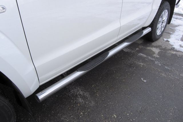 Пороги Slitkoff d76 с проступями для Volkswagen Amarok I рестайлинг 2016-2026. Артикул VWAM16-004