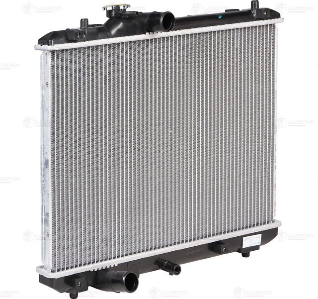 Радиатор охлаждения двигателя Luzar для Suzuki Swift III 2005-2011. Артикул LRc 2462