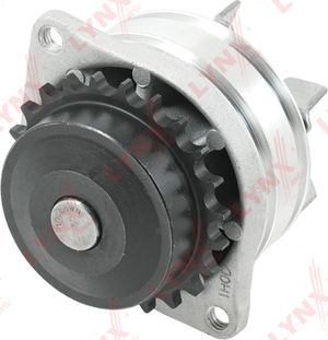 Помпа (водяной насос) LYNXauto для Nissan Cefiro A31 1994-1999. Артикул CW-0104