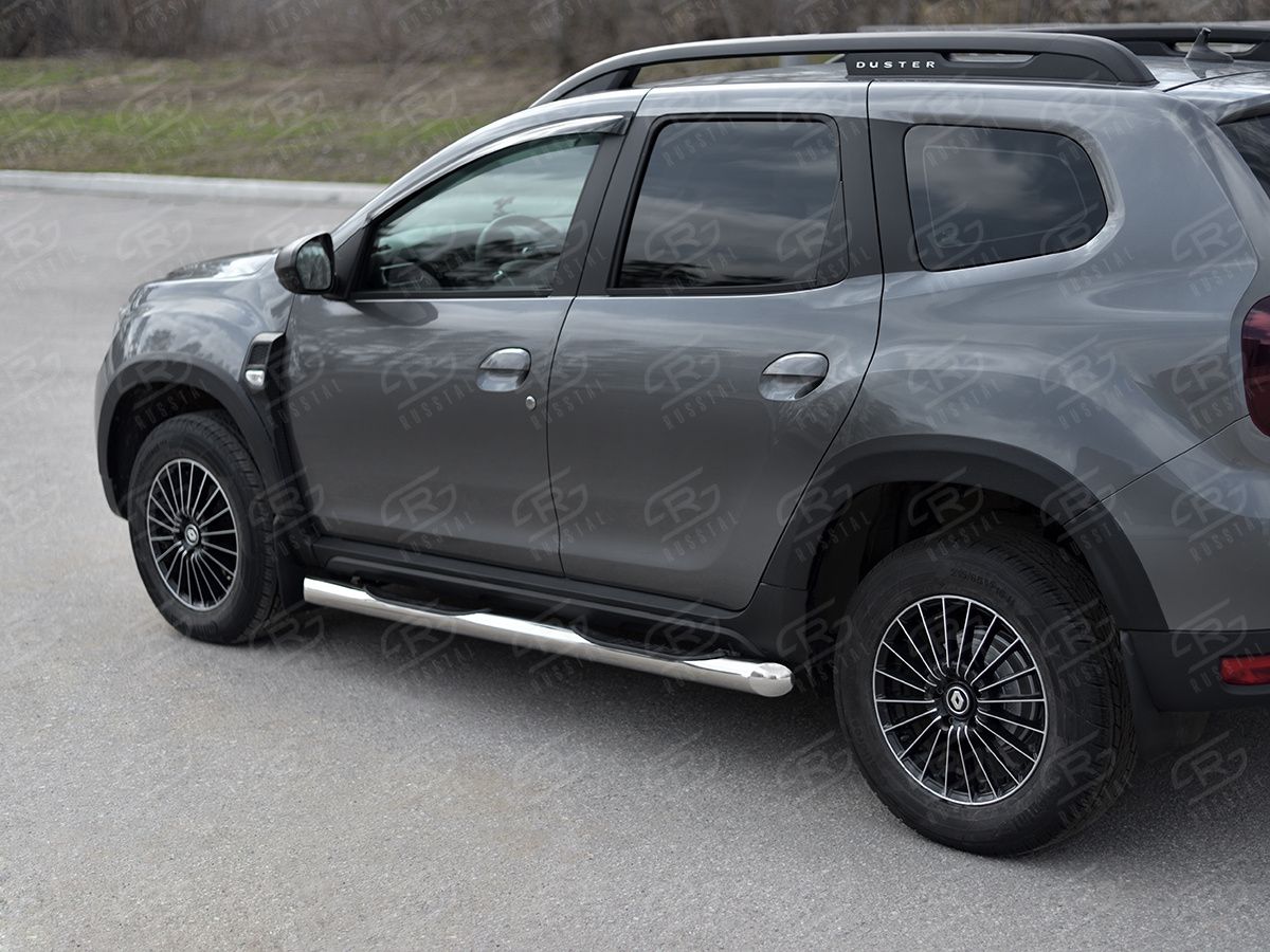Защита порогов RusStal труба d76 с накладкой (вариант 1) для Renault Duster II 2021-2026. Артикул RDT-0038071