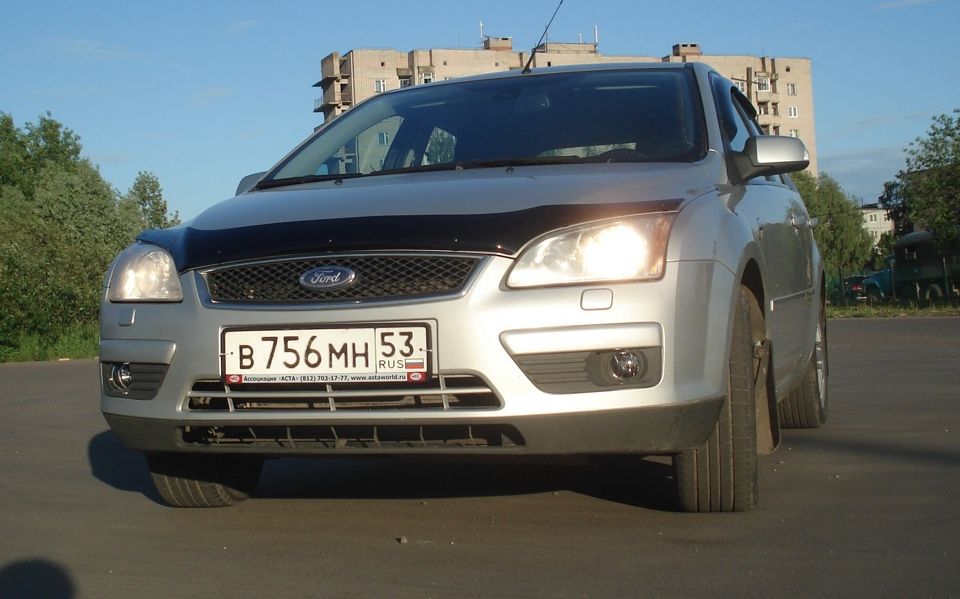 Дефлектор SIM для капота Ford Focus II универсал 2005-2007. Артикул SFOFO20512